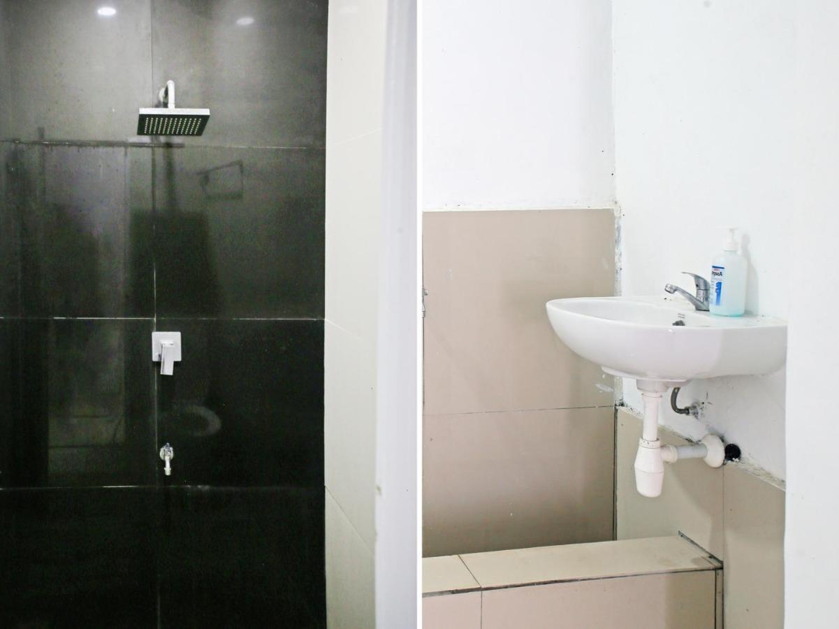 OYO 90221 Makarim Guest House Syariah Pangkalan Bun Bagian luar foto